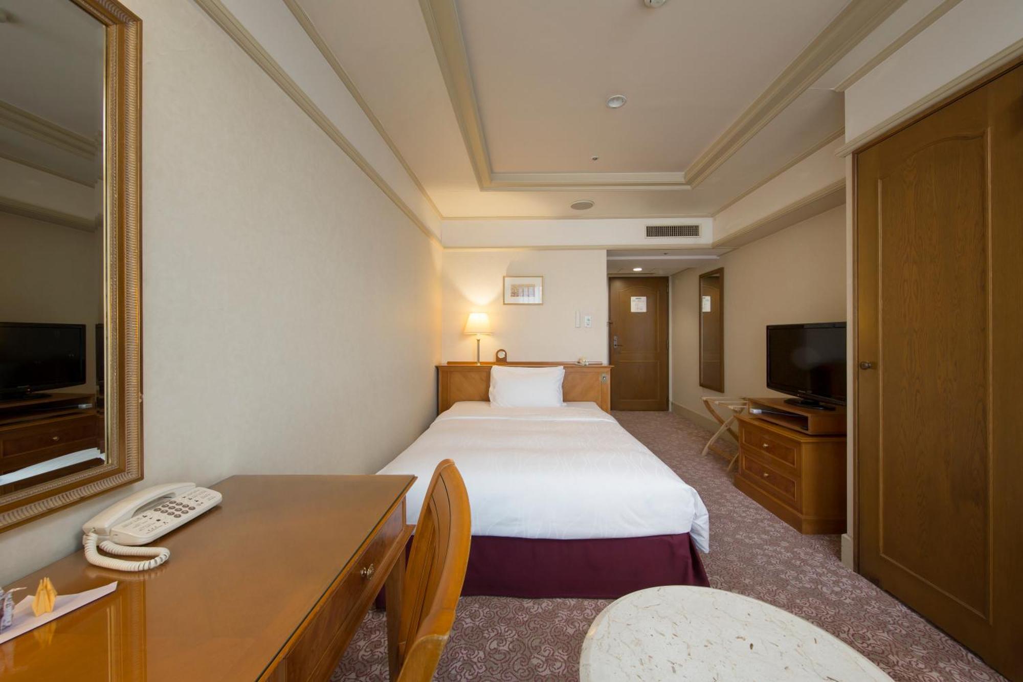 Hotel Nikko Princess Kyoto Exterior photo